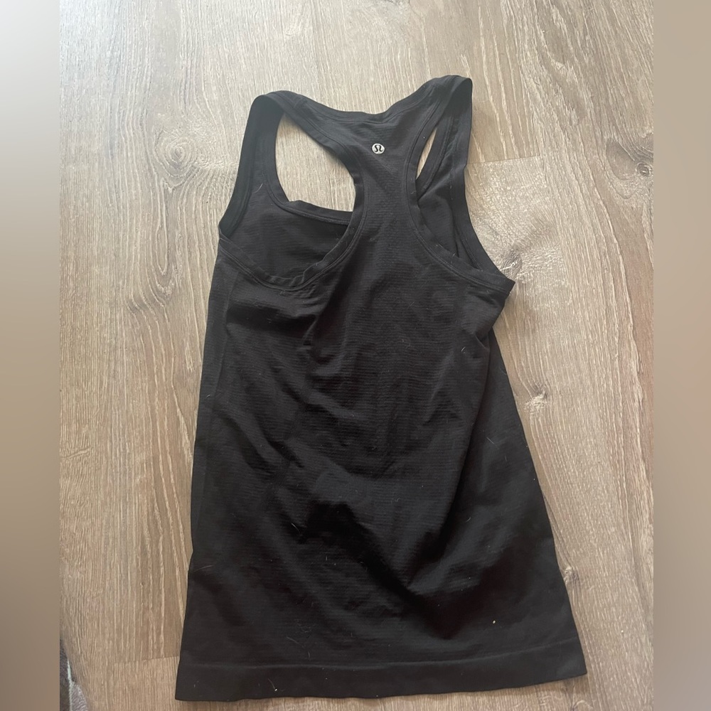 black lulu tank